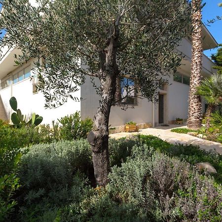 B&B Le Radici Del Salento Luxury Rooms San Pancrazio Salentino Exterior photo