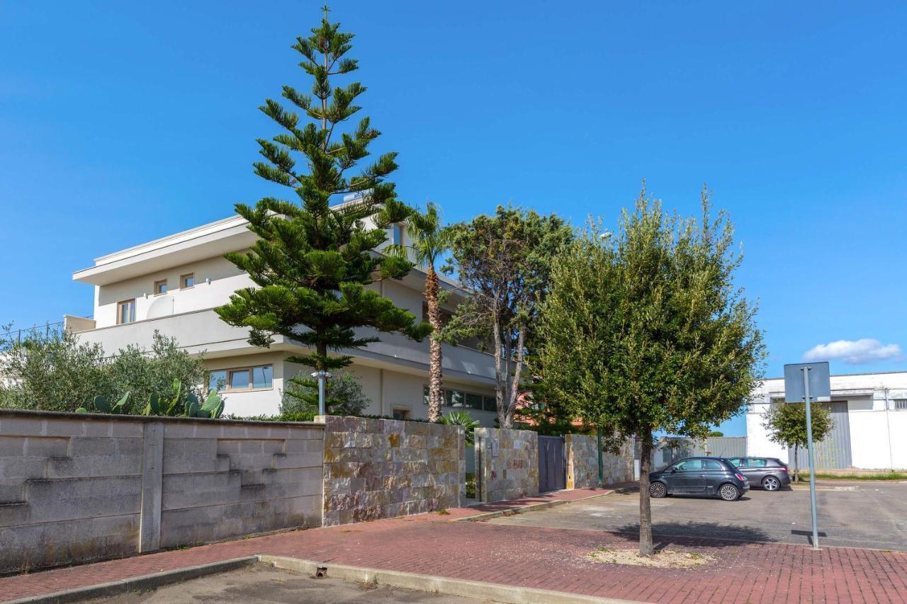 B&B Le Radici Del Salento Luxury Rooms San Pancrazio Salentino Exterior photo