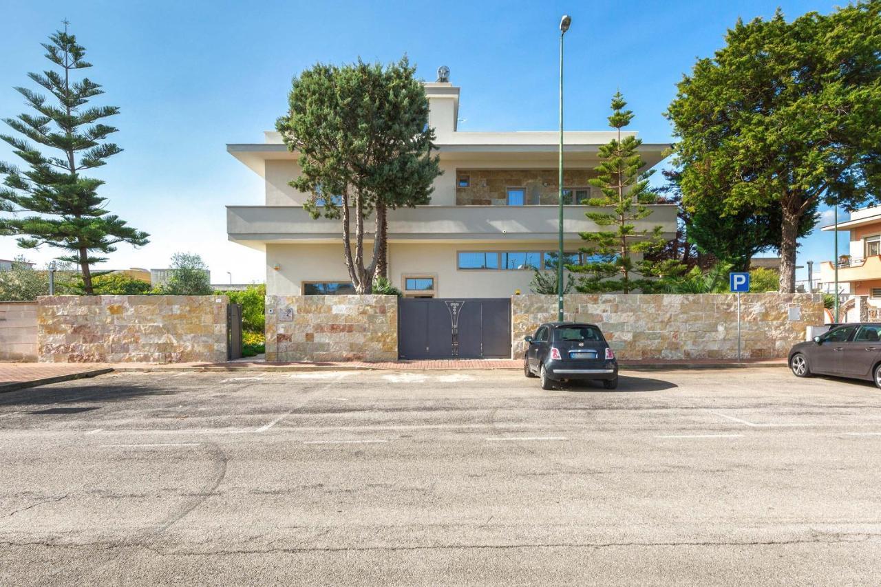 B&B Le Radici Del Salento Luxury Rooms San Pancrazio Salentino Exterior photo