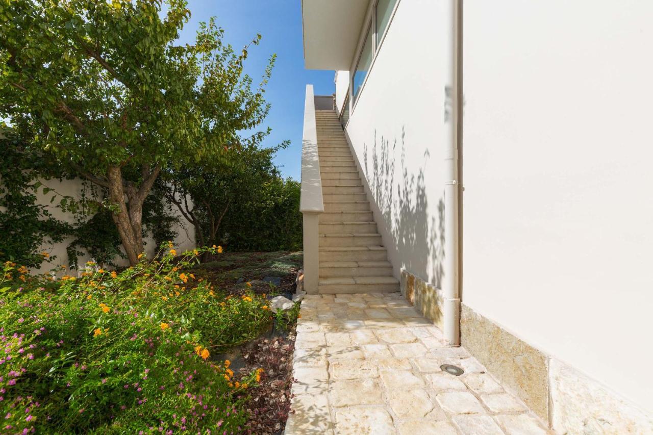B&B Le Radici Del Salento Luxury Rooms San Pancrazio Salentino Exterior photo